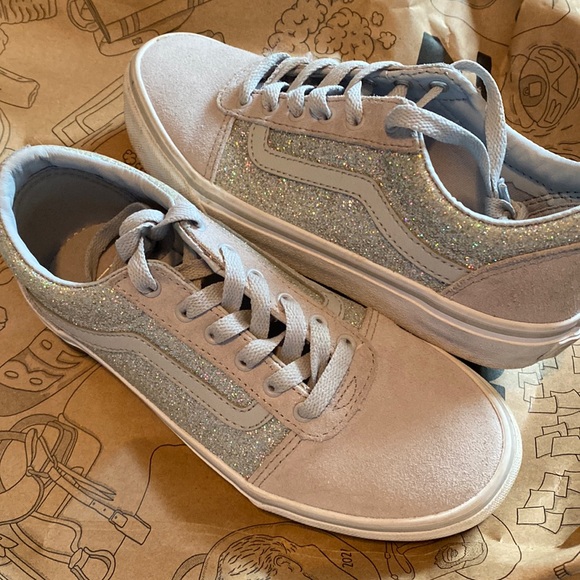 Girls Vans Size 3 - Picture 1 of 3